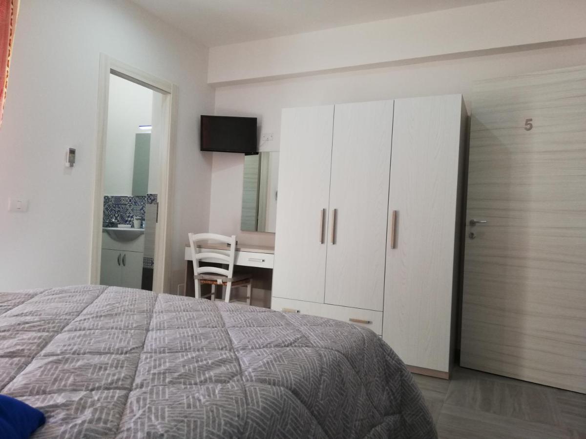 B&B Villa Arena Zingarello Extérieur photo